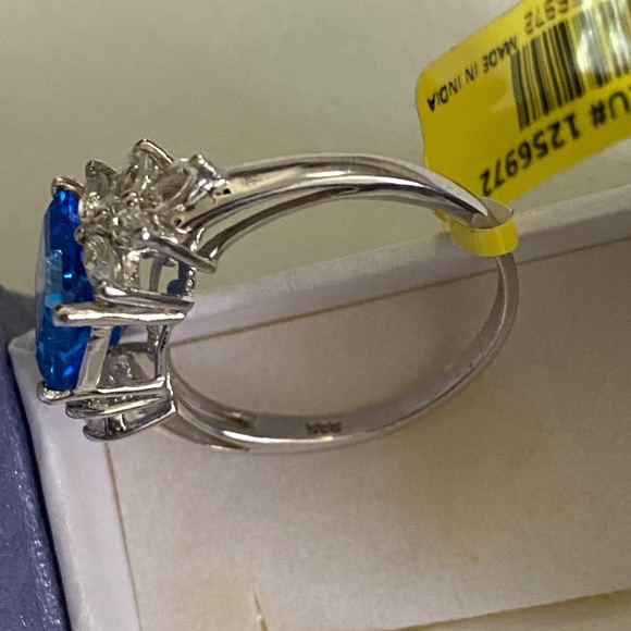 Blue Topaz Sterling Silver Ring Size 8 - Picture 6 of 11